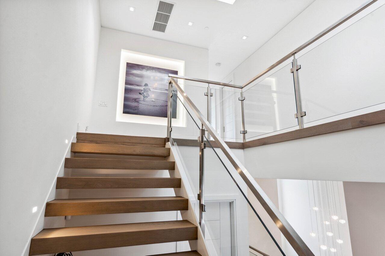 SEAGATE YACHT CLUB - Residential