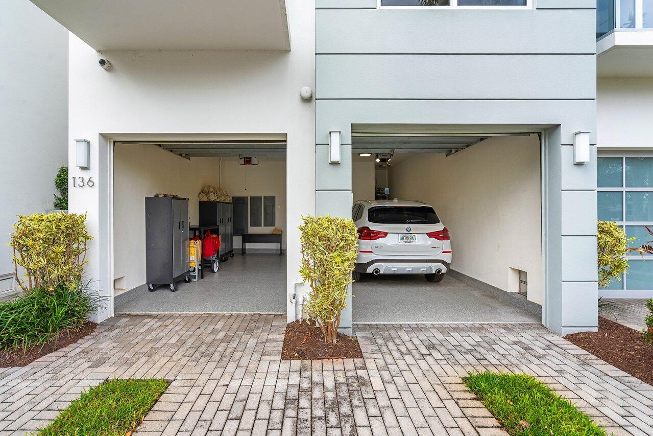 SEAGATE YACHT CLUB - Residential