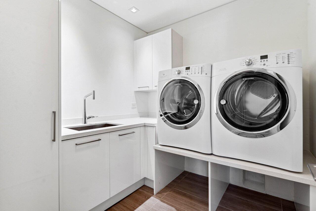 SEAGATE YACHT CLUB - Residential