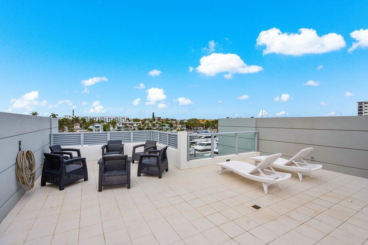 SEAGATE YACHT CLUB - Residential