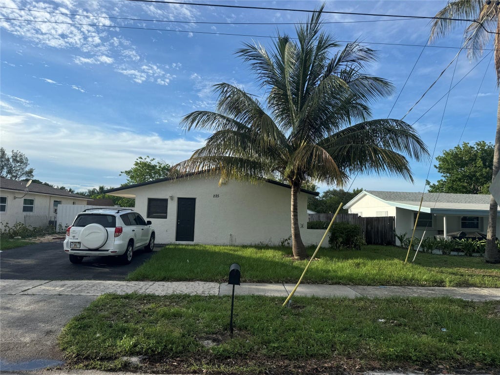 Photo of 225 NW 7th Court, Deerfield Beach, FL 33441 (MLS # F10446066)