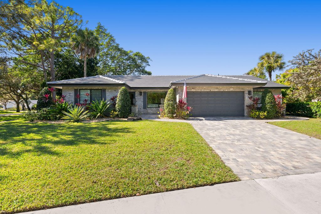 Photo of 2901 NW 24 Terrace N, Boca Raton, FL 33431 (MLS # R11163142)