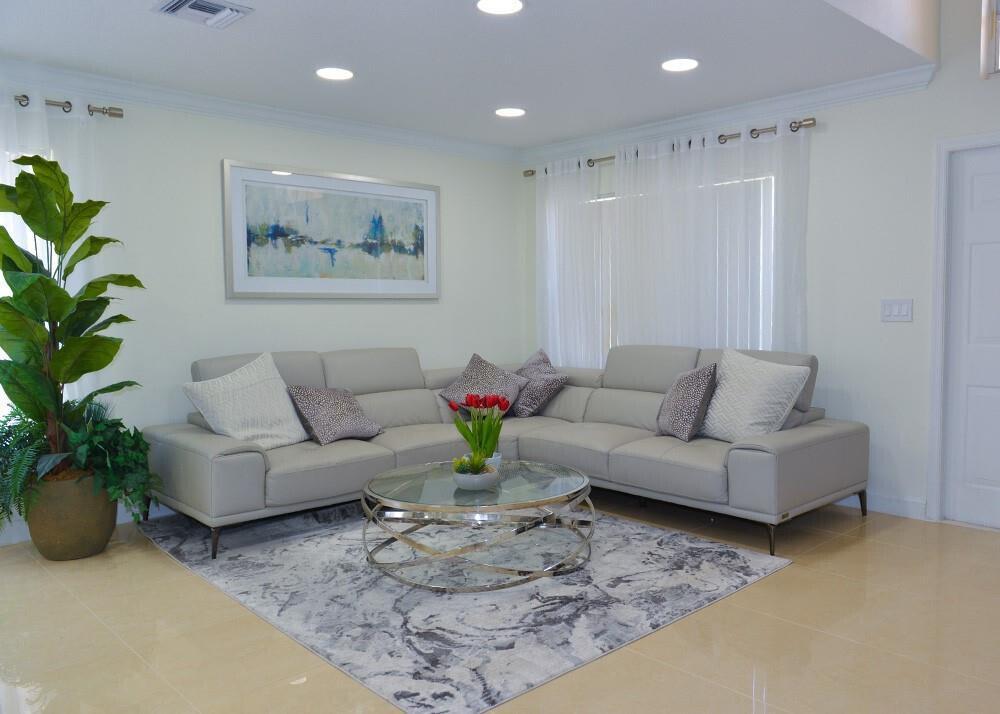 6125 NW 40th Street