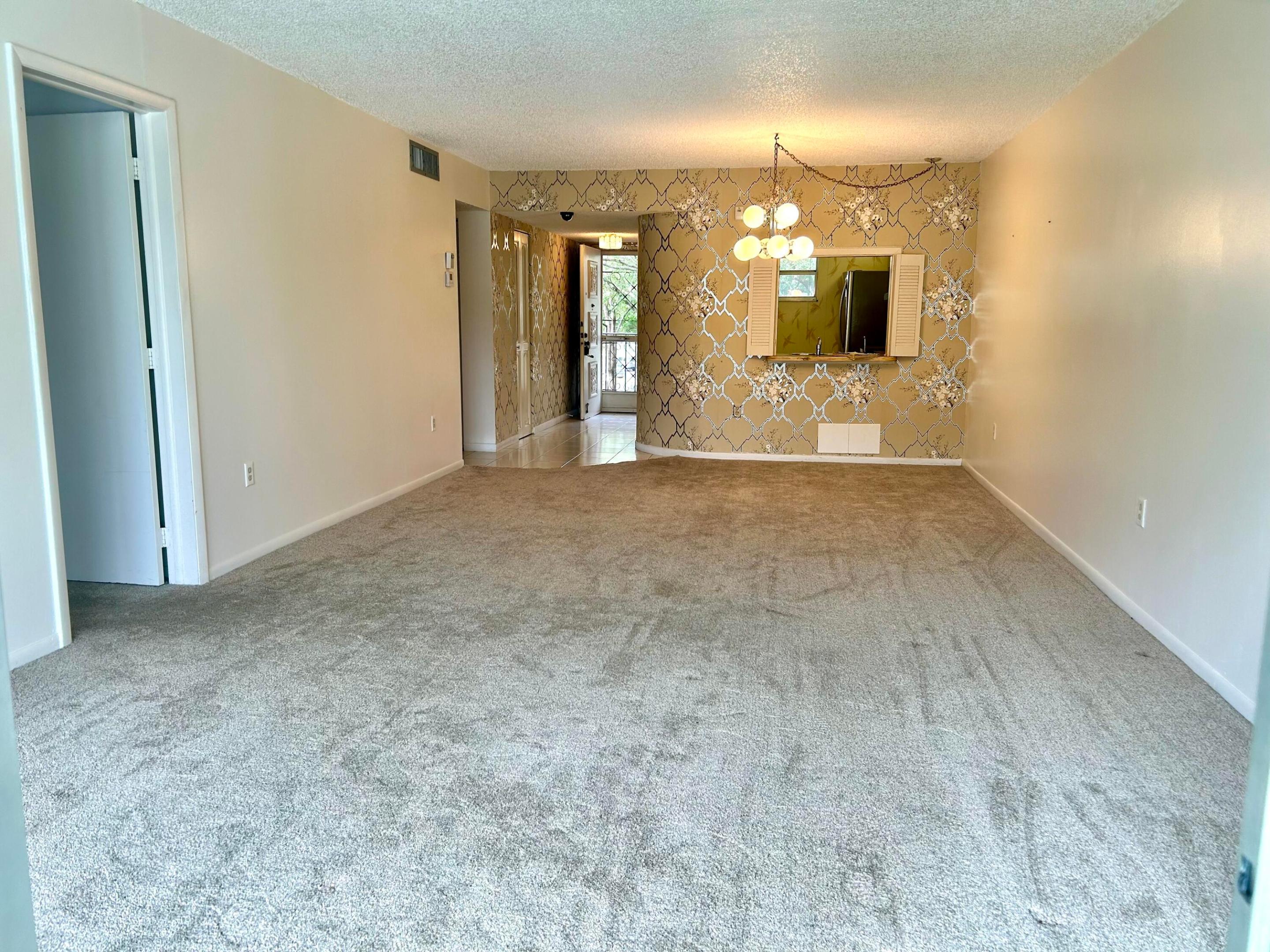 18TH HOLE AT INVERRARY CONDO - Residential