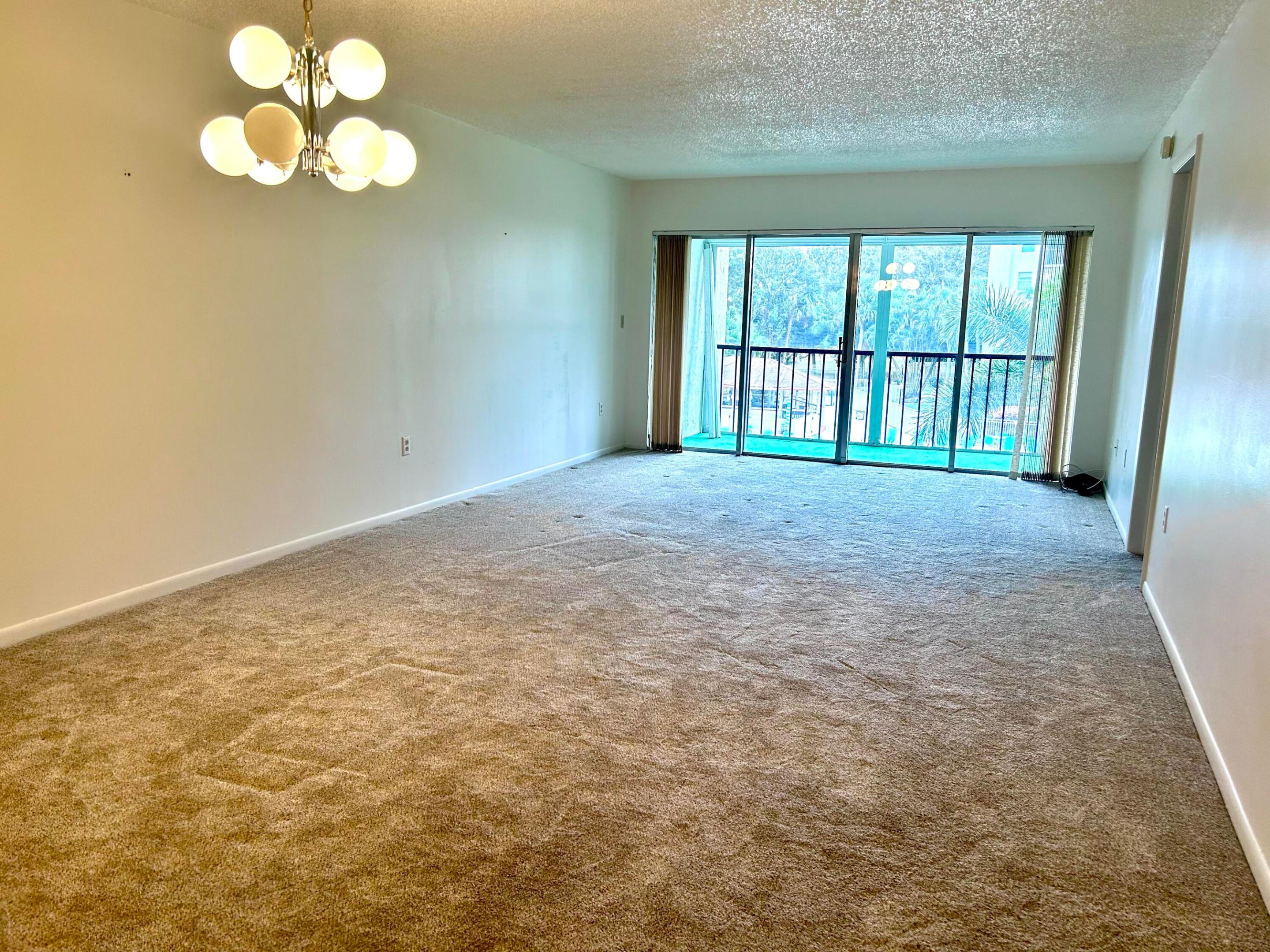 18TH HOLE AT INVERRARY CONDO - Residential