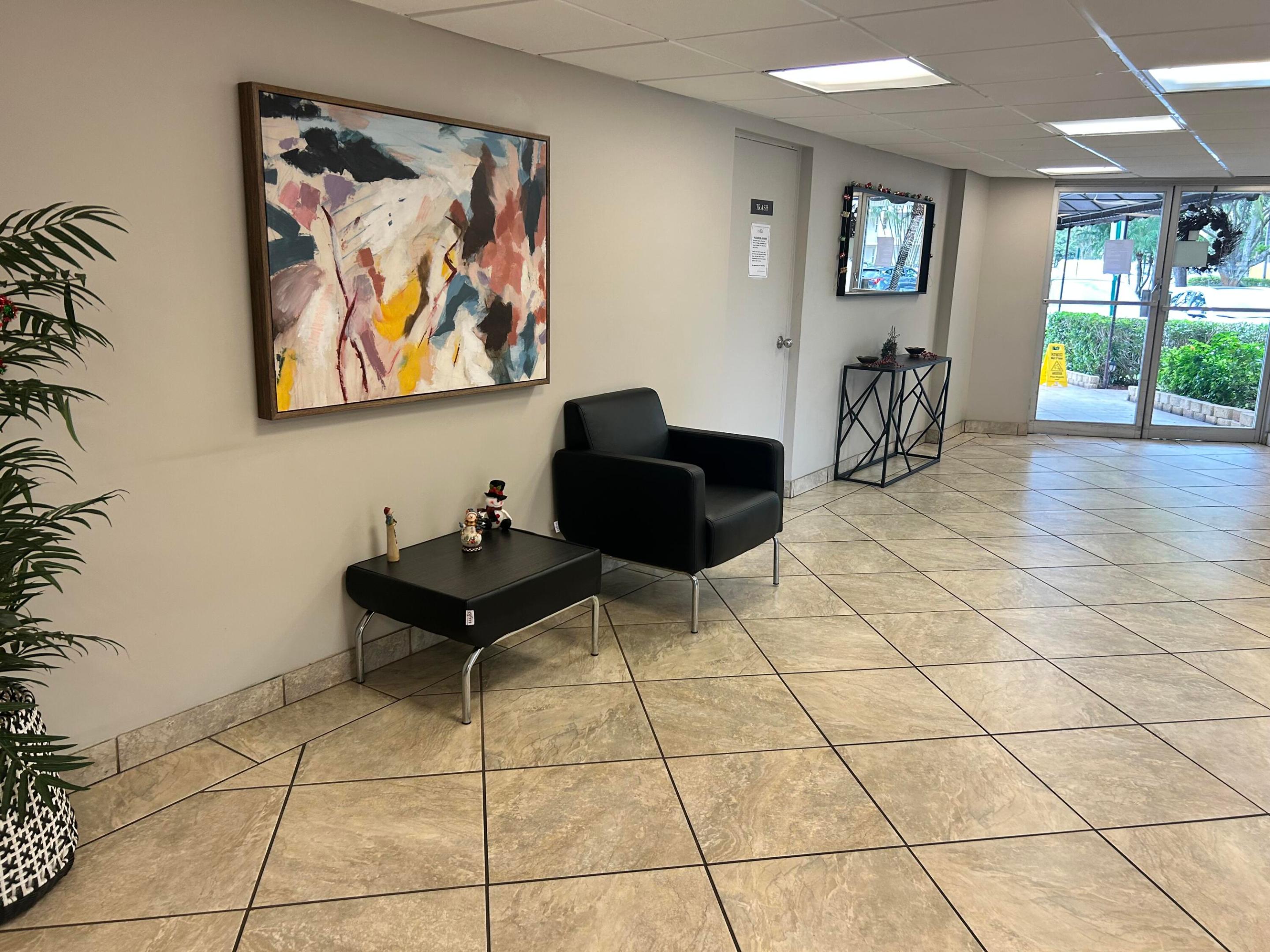 18TH HOLE AT INVERRARY CONDO - Residential