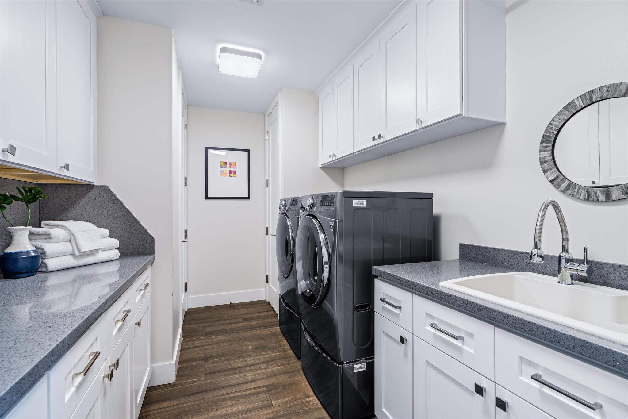 EDGEWATER - Residential