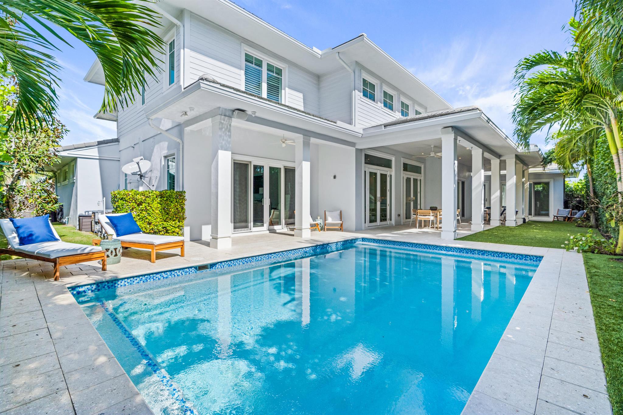 EDGEWATER - Residential