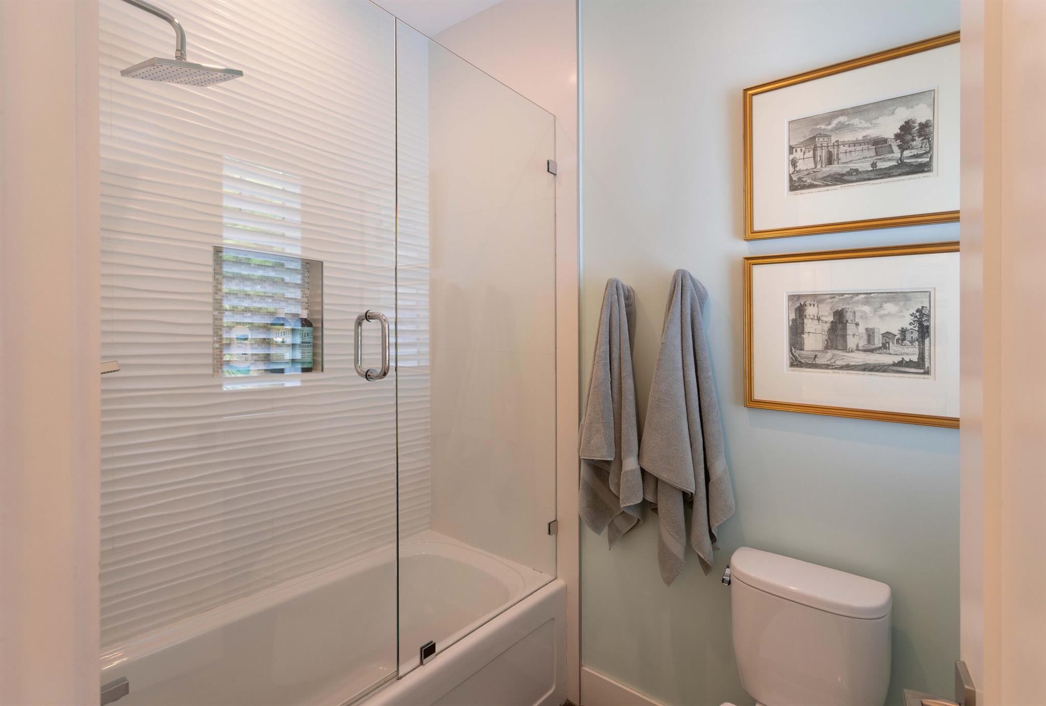 EDGEWATER - Residential