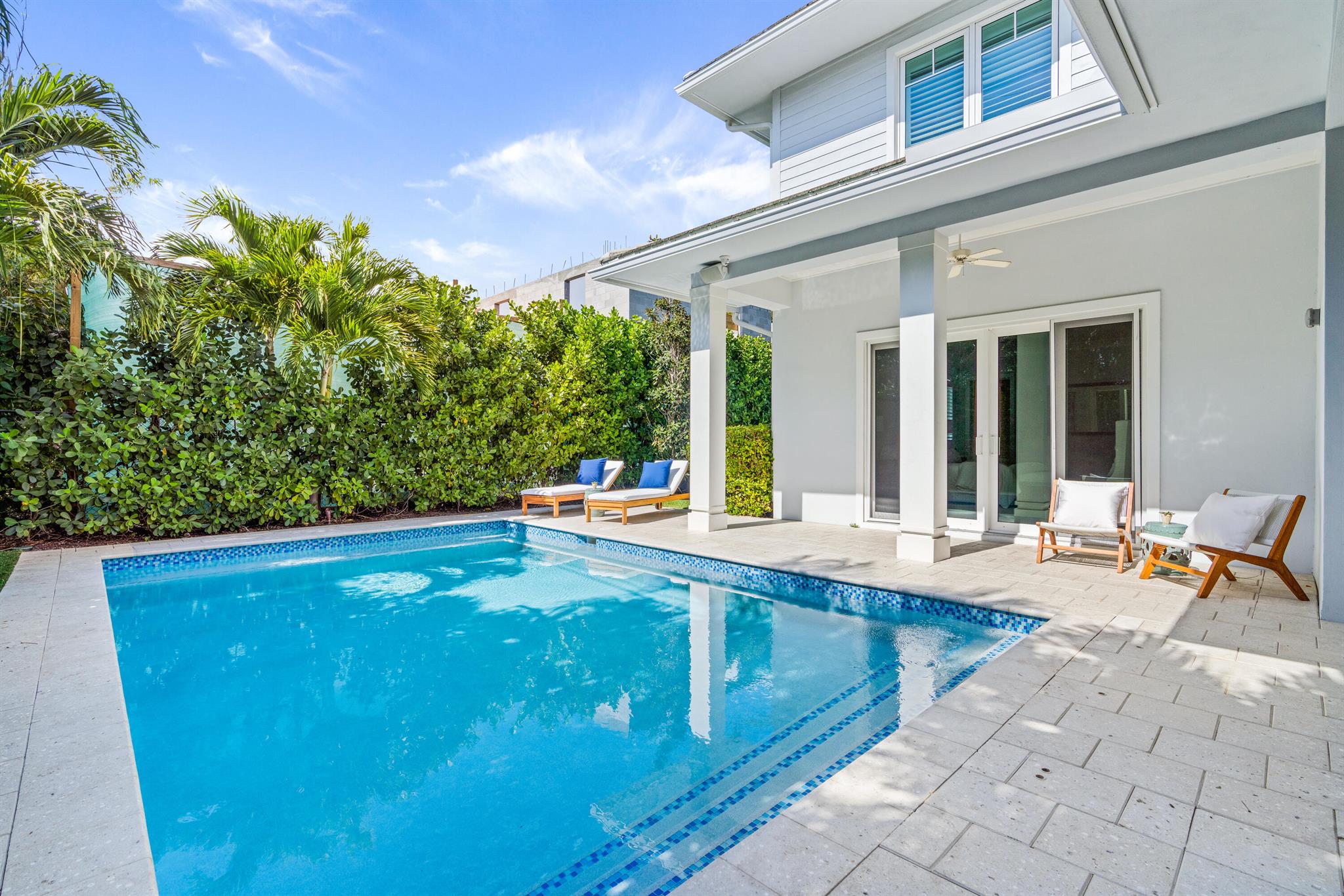 EDGEWATER - Residential