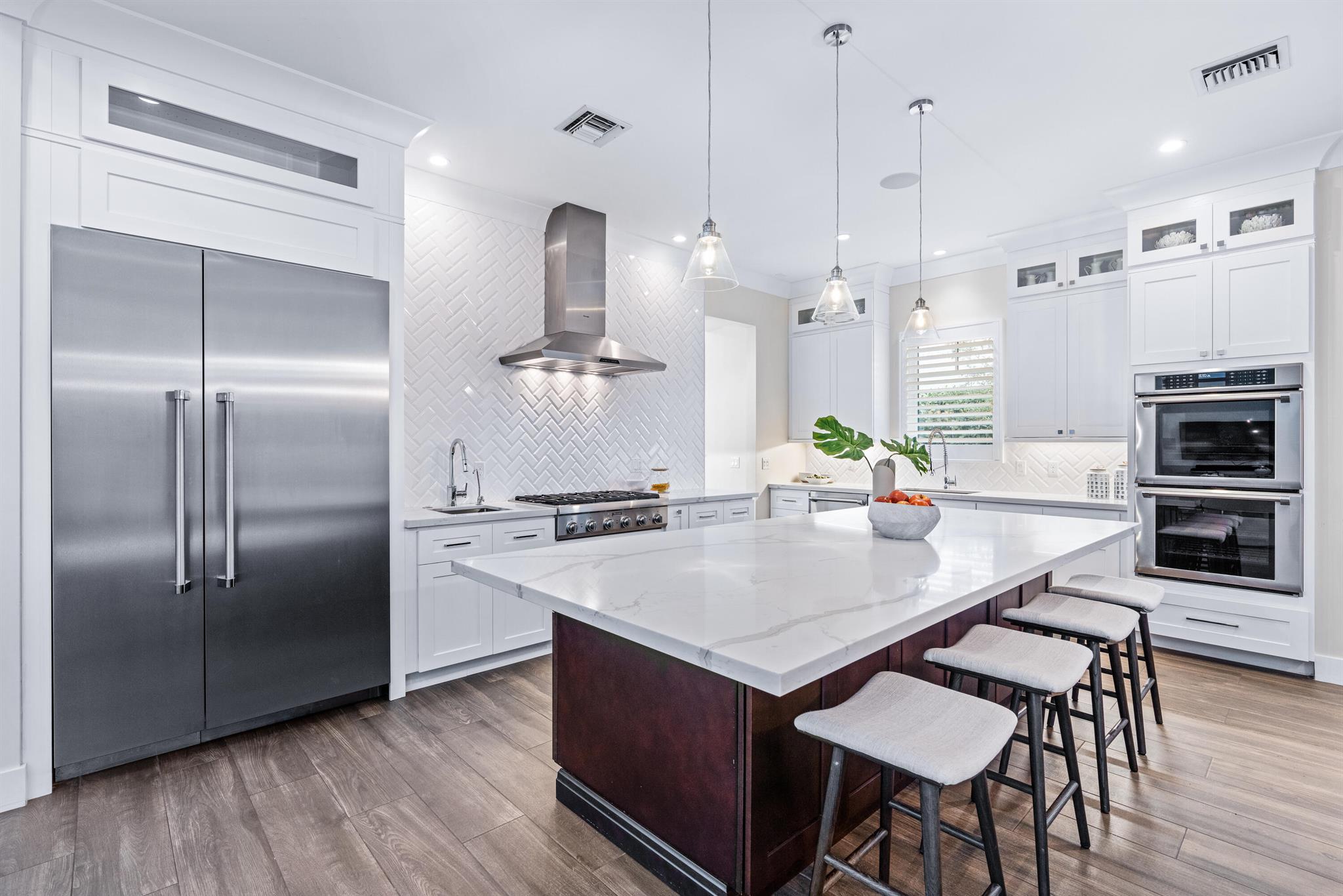 EDGEWATER - Residential