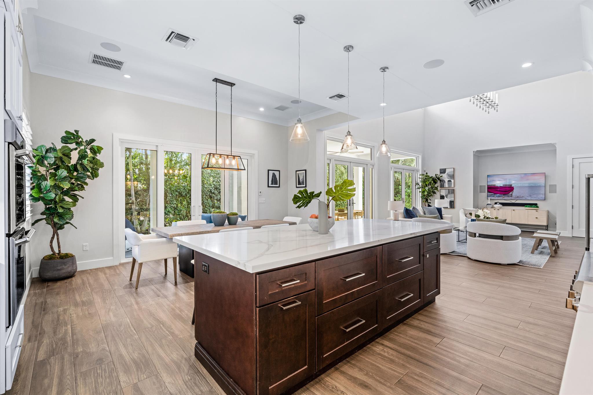 EDGEWATER - Residential