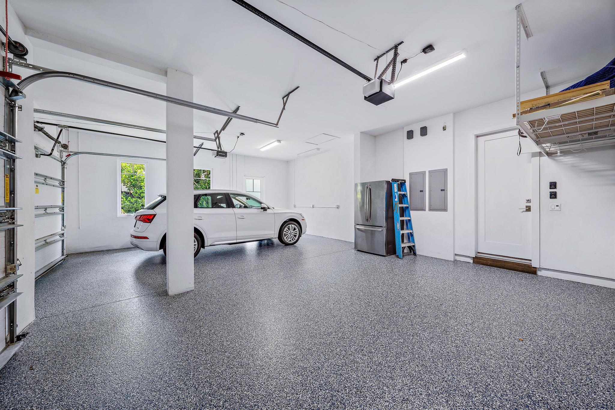 EDGEWATER - Residential