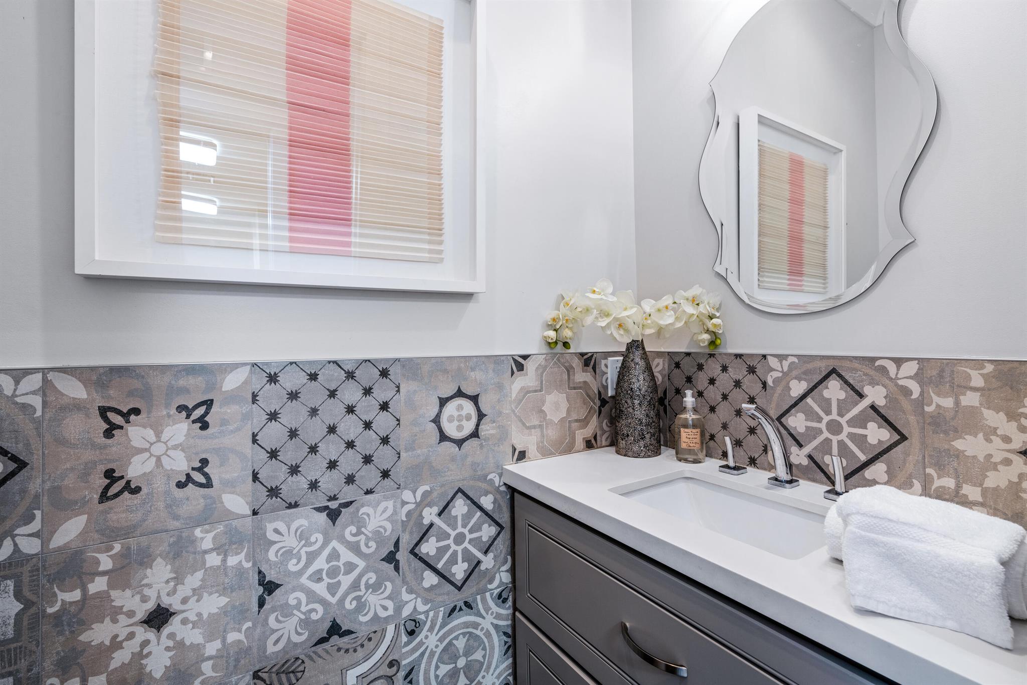 EDGEWATER - Residential