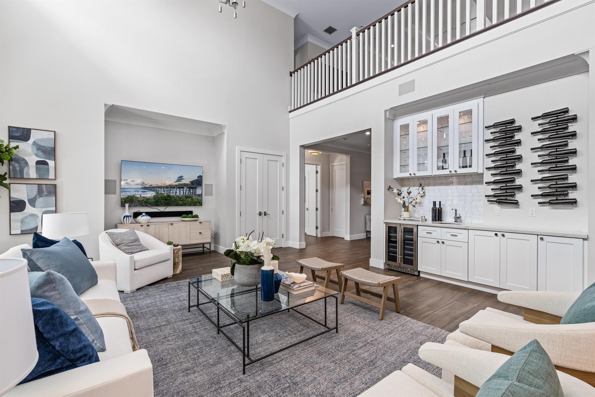 EDGEWATER - Residential