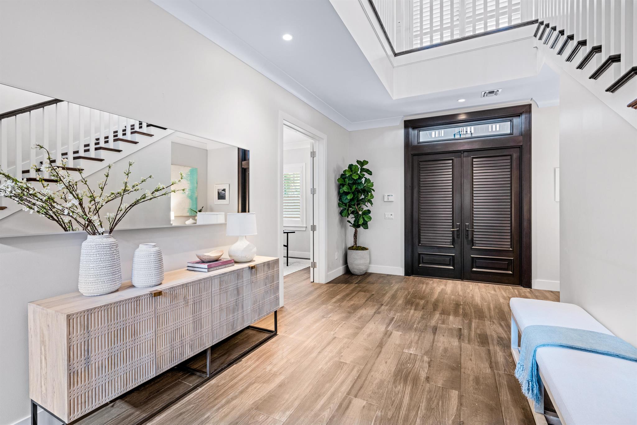 EDGEWATER - Residential