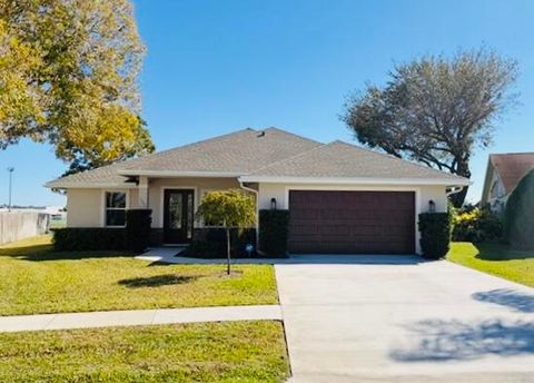 1901 Primrose Lane Wellington FL 33414