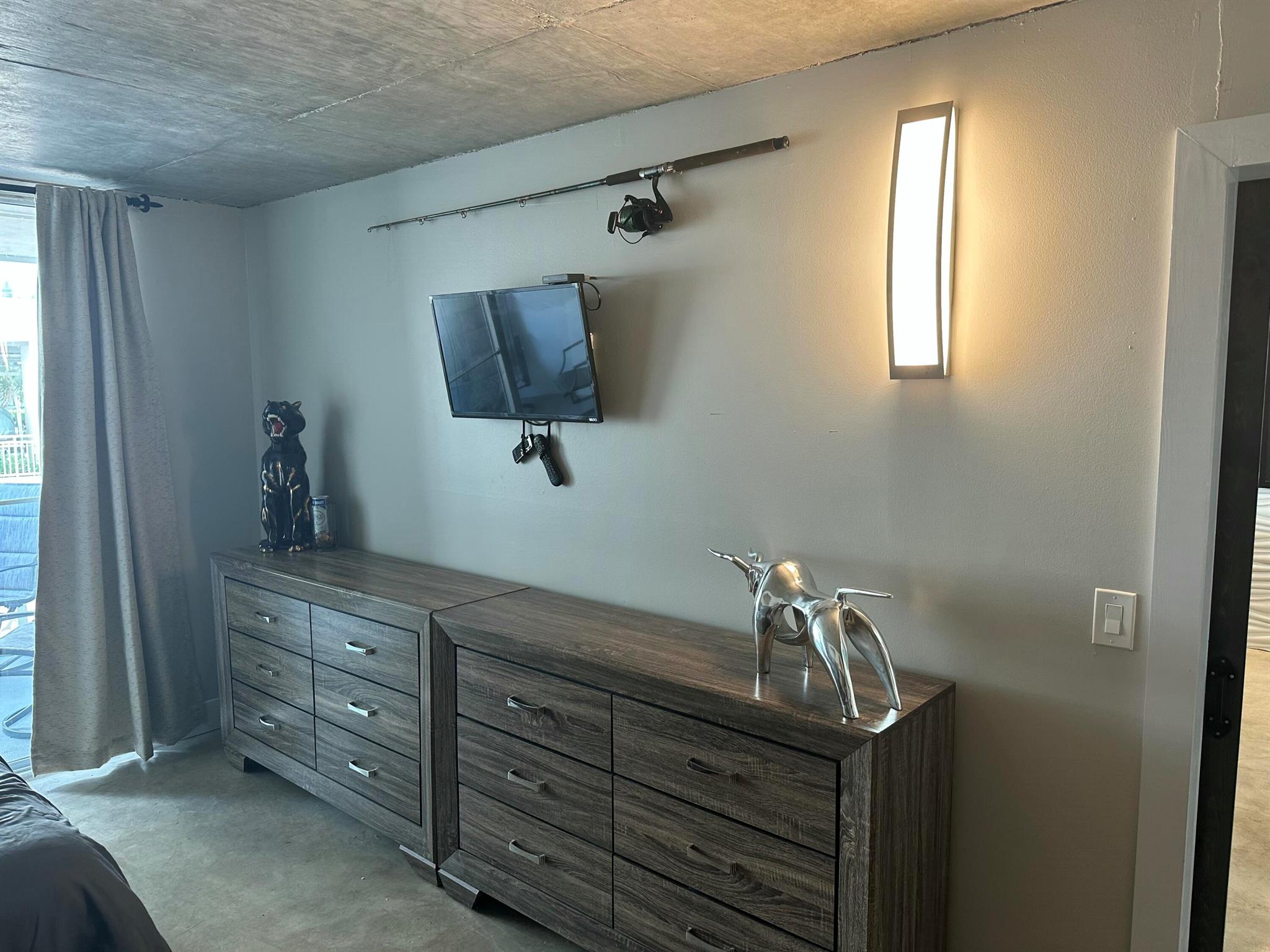 TUSCANY OF PALM BEACH CON - Residential Lease