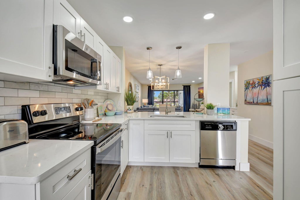 Photo of 29 Stratford Lane #F, Boynton Beach, FL 33436 (MLS # R11044442)