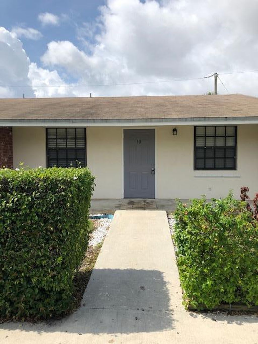 Photo of 2202 NE 4th Street #10, Boynton Beach, FL 33435 (MLS # B26003519)