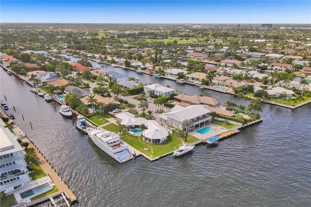 Photo of 2900 NE 35th Street, Fort Lauderdale, FL 33306 (MLS # B26081771)
