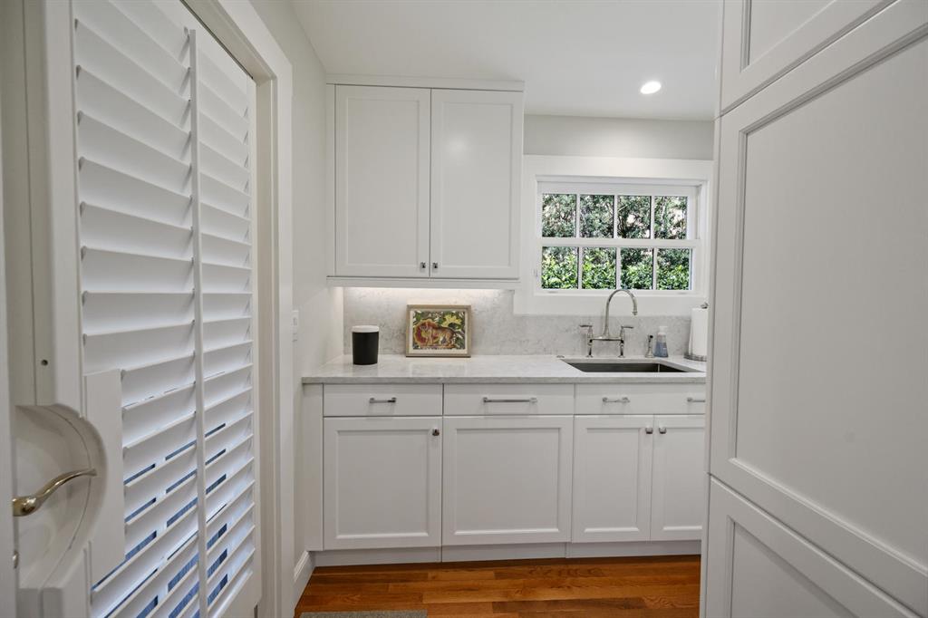 HOFMAN VILLAGE IN - Residential