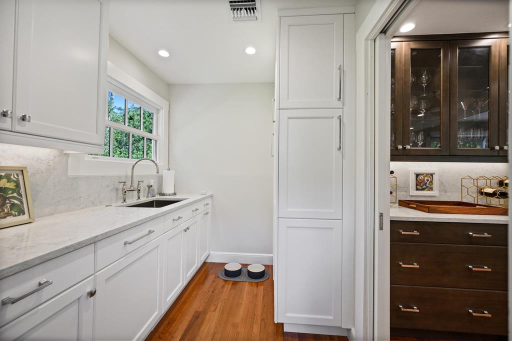 HOFMAN VILLAGE IN - Residential