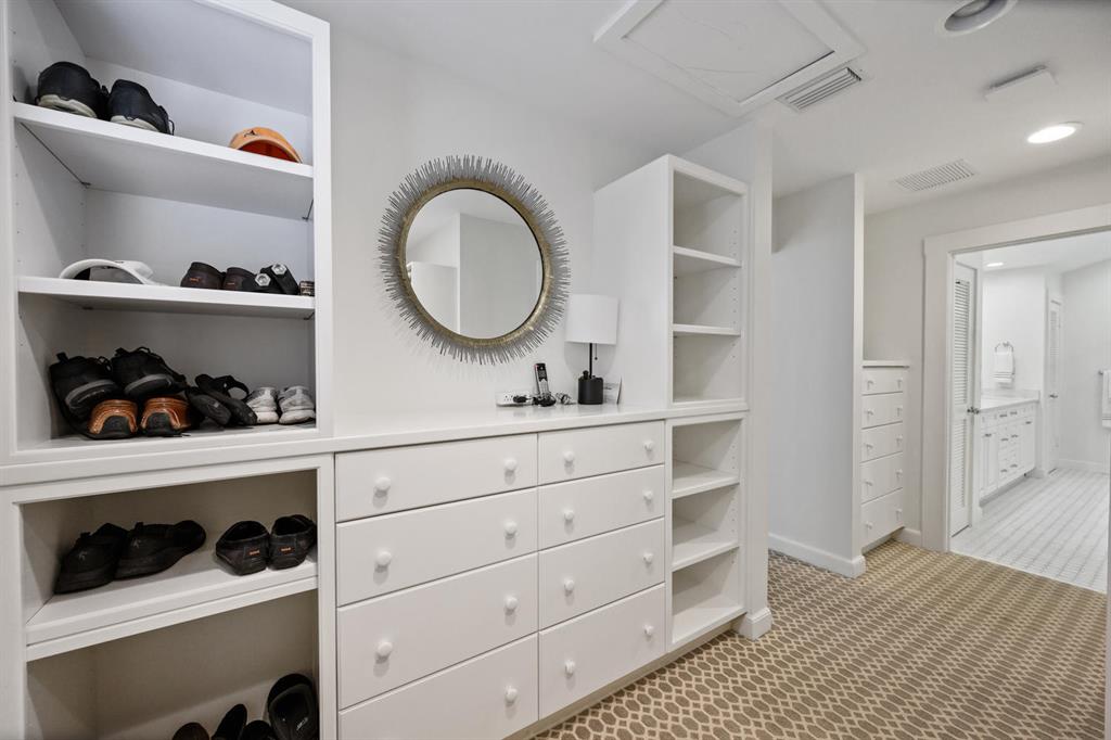 HOFMAN VILLAGE IN - Residential