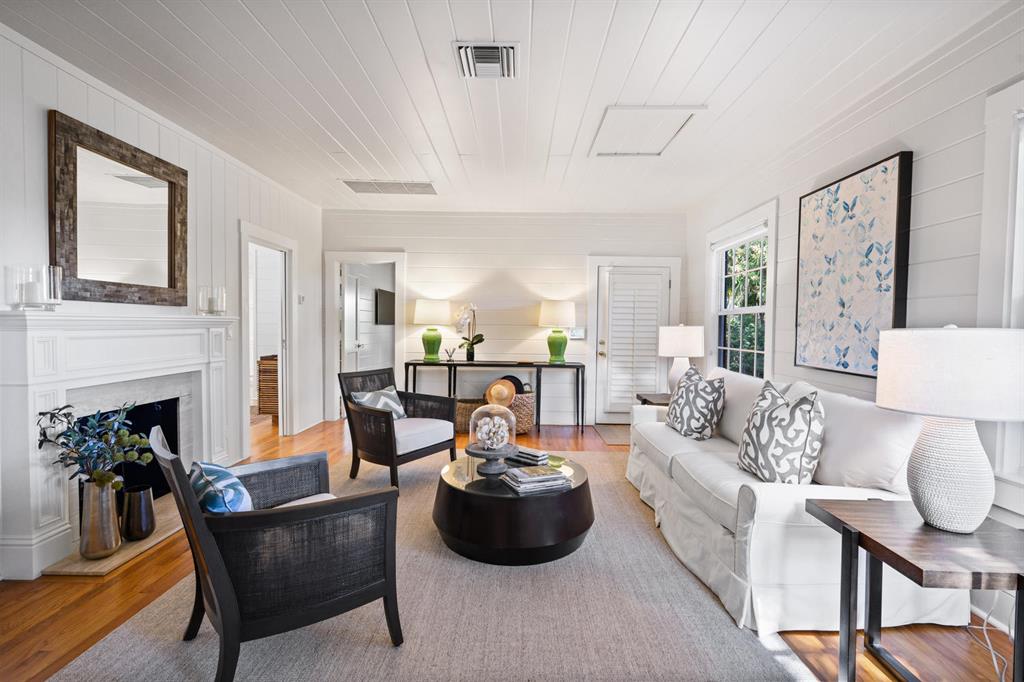 HOFMAN VILLAGE IN - Residential