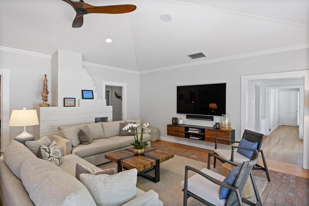 HOFMAN VILLAGE IN - Residential