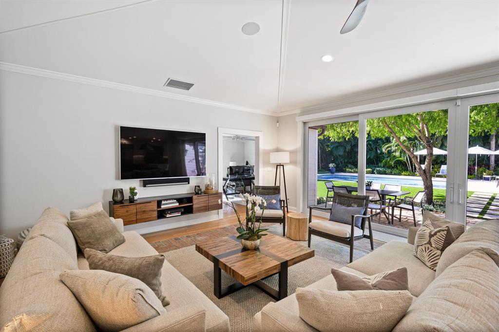 HOFMAN VILLAGE IN - Residential