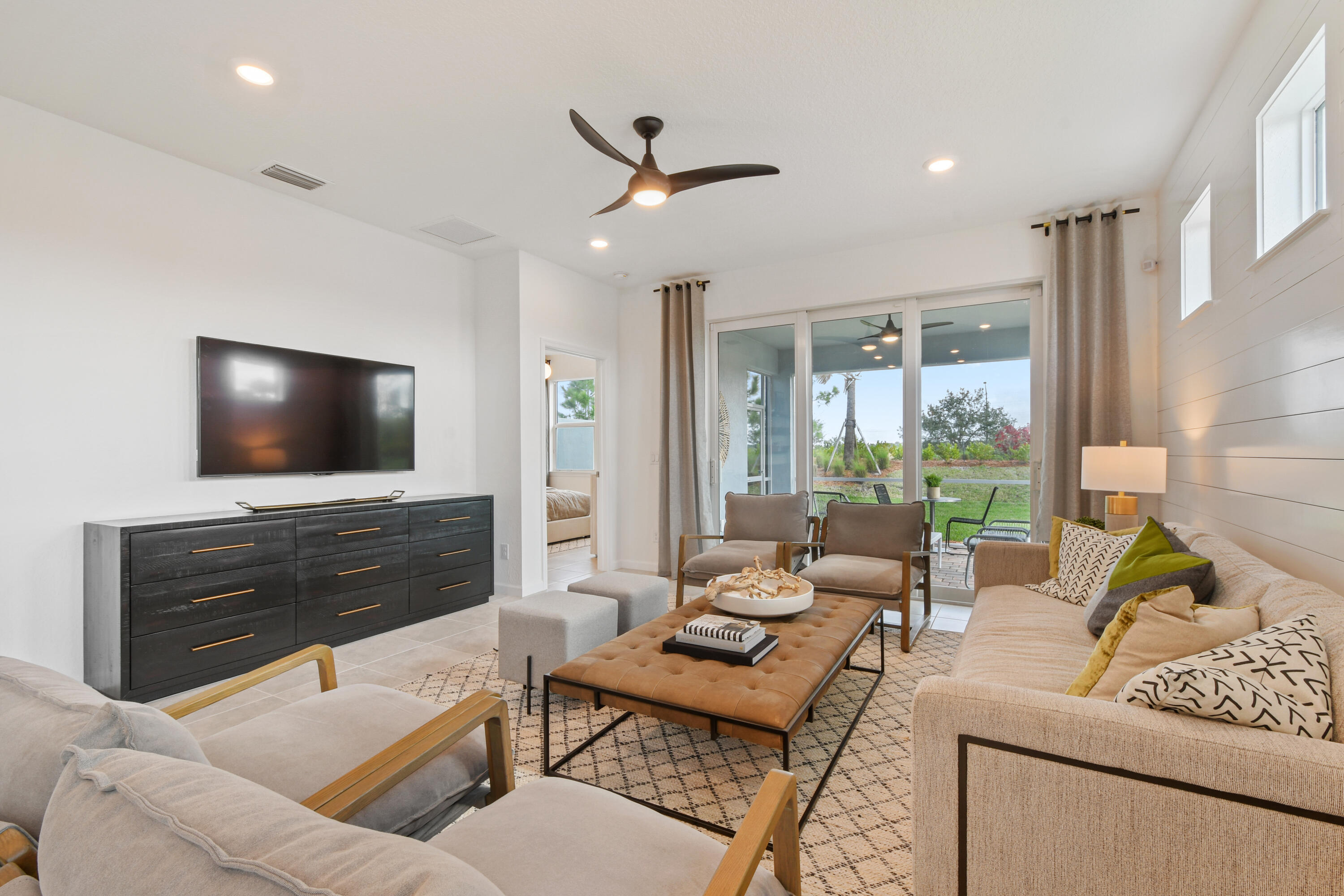 DEL WEBB TRADITION - Residential