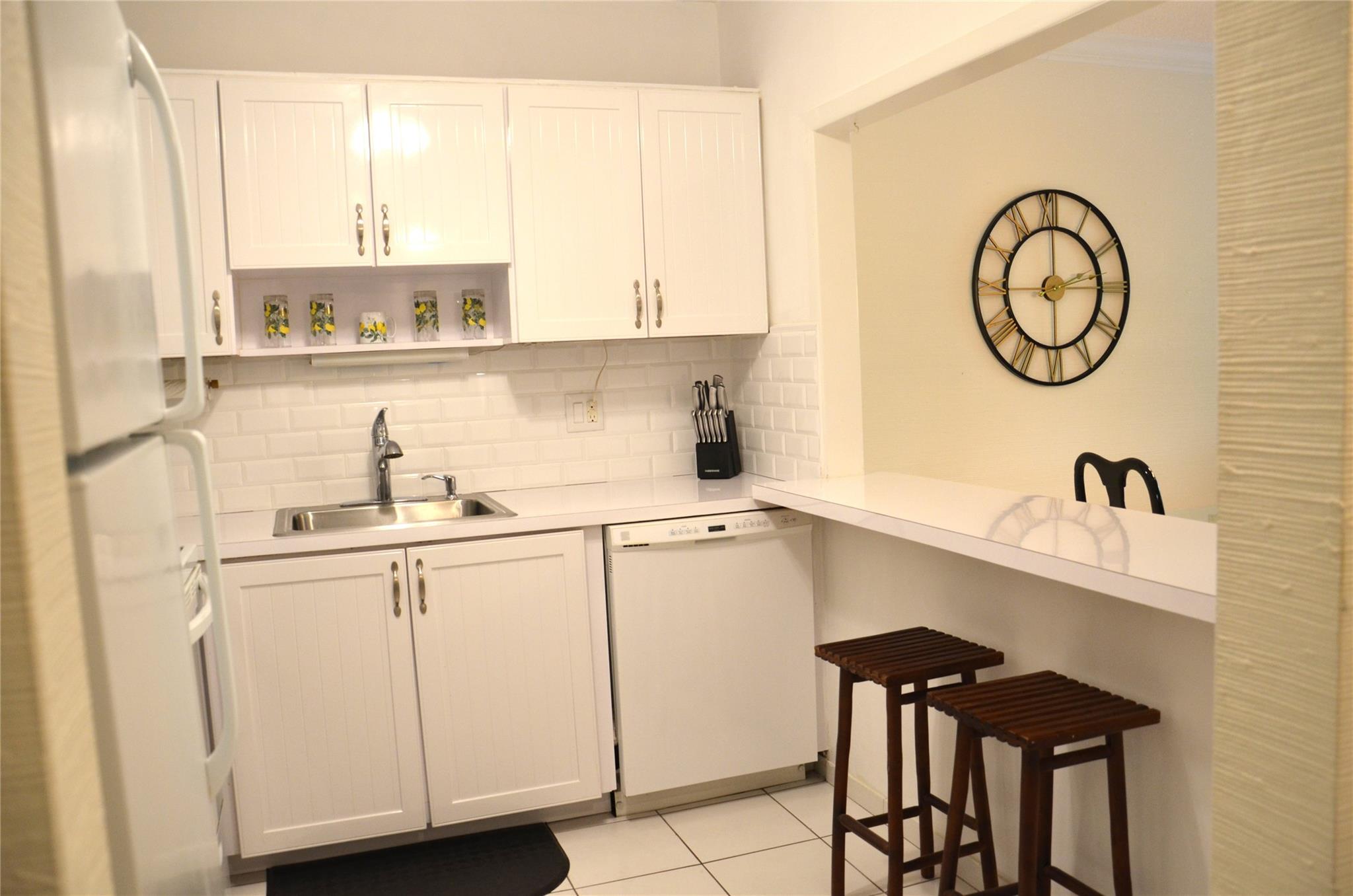 Barcelona Condo North Bld - Residential Lease