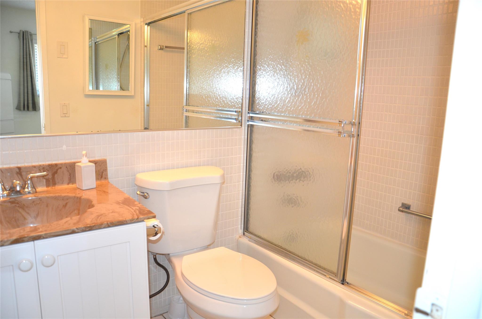 Barcelona Condo North Bld - Residential Lease