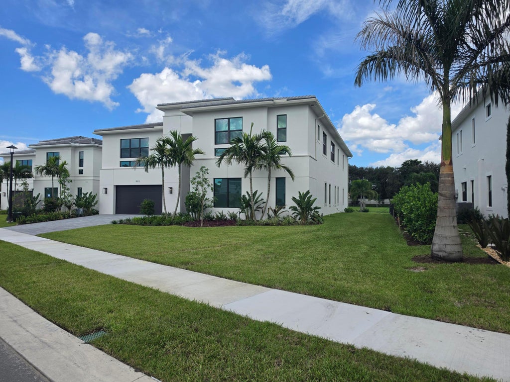 Photo of 9911 MERAVITA Avenue, Boca Raton, FL 33496 (MLS # B26082875)