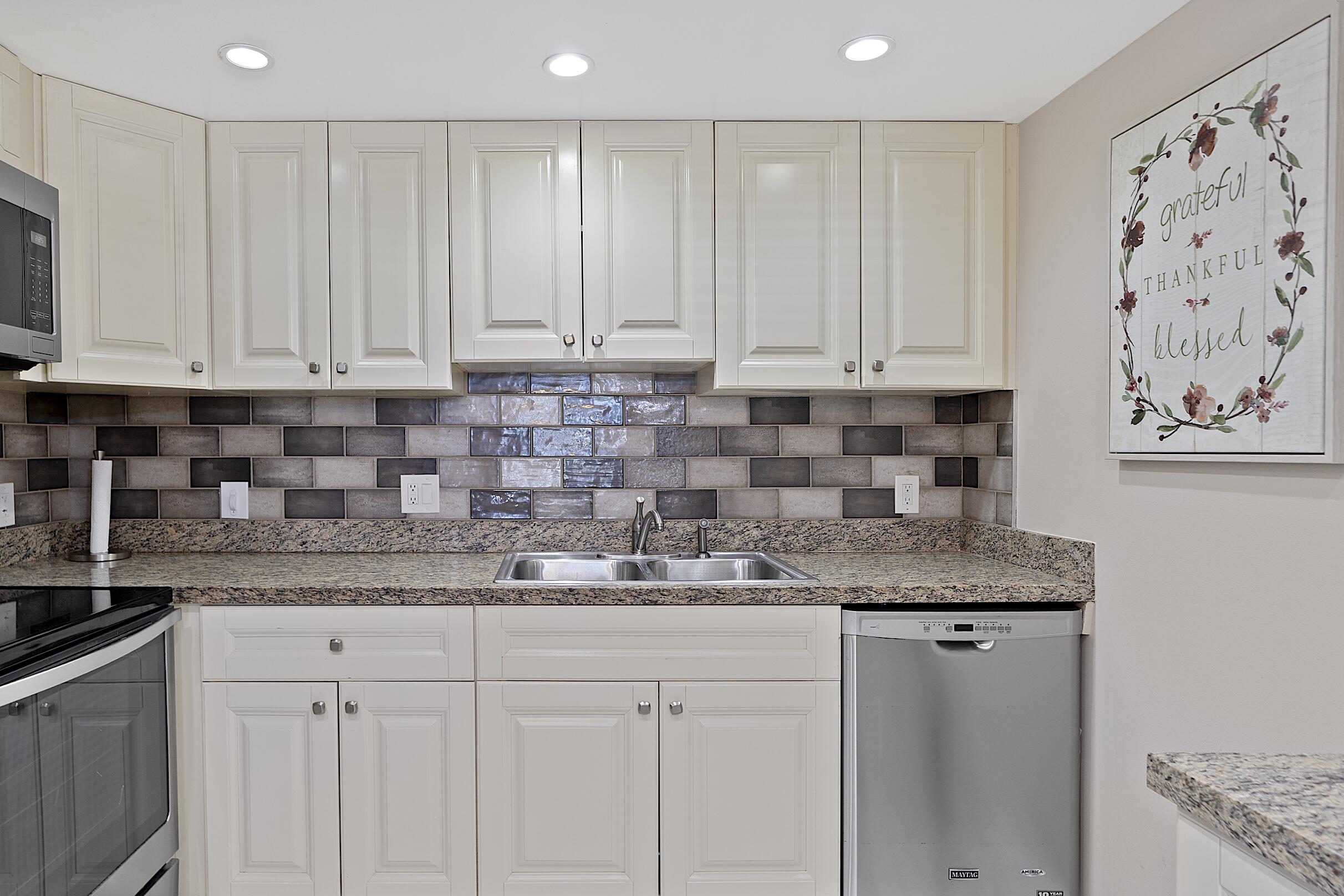 LINCOLN AT CENTURY VILLAGE CONDO - Residential Lease
