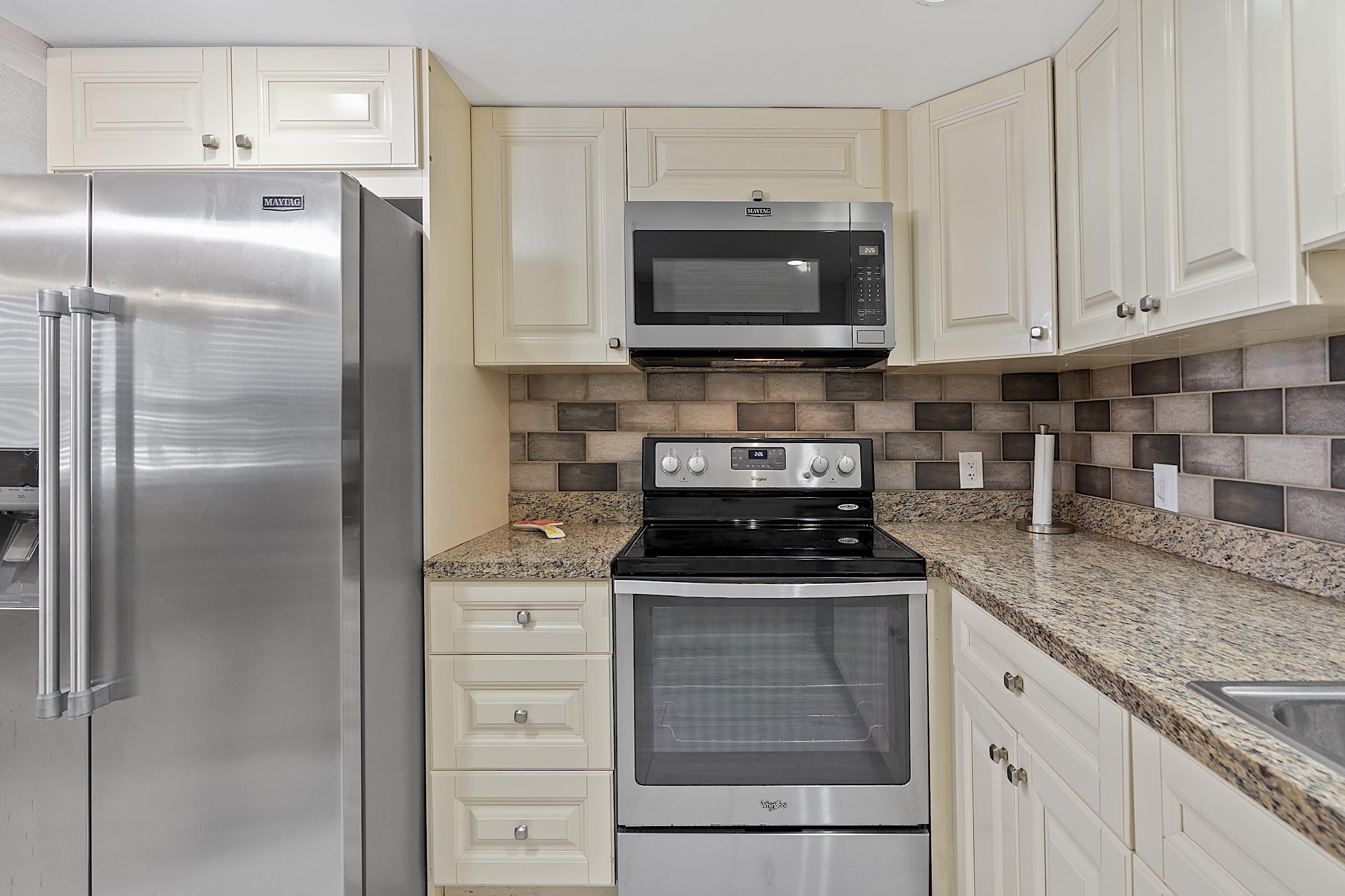 LINCOLN AT CENTURY VILLAGE CONDO - Residential Lease
