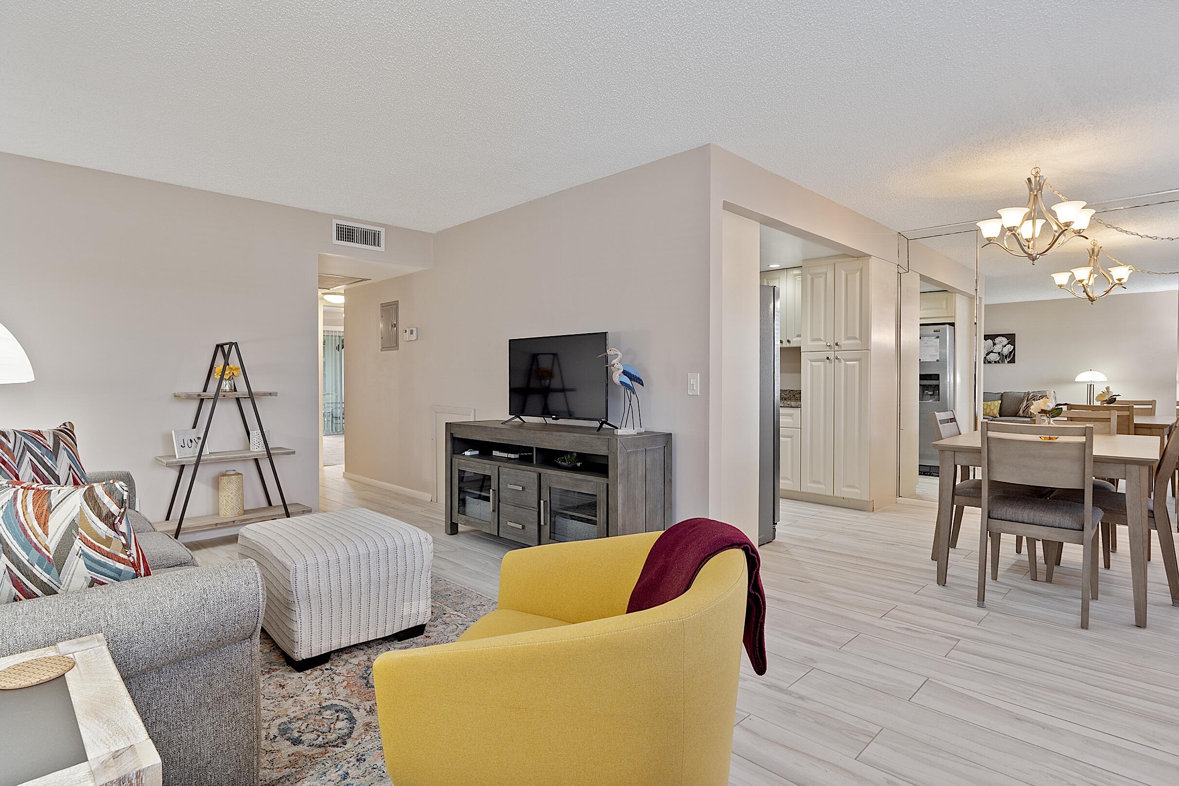 LINCOLN AT CENTURY VILLAGE CONDO - Residential Lease