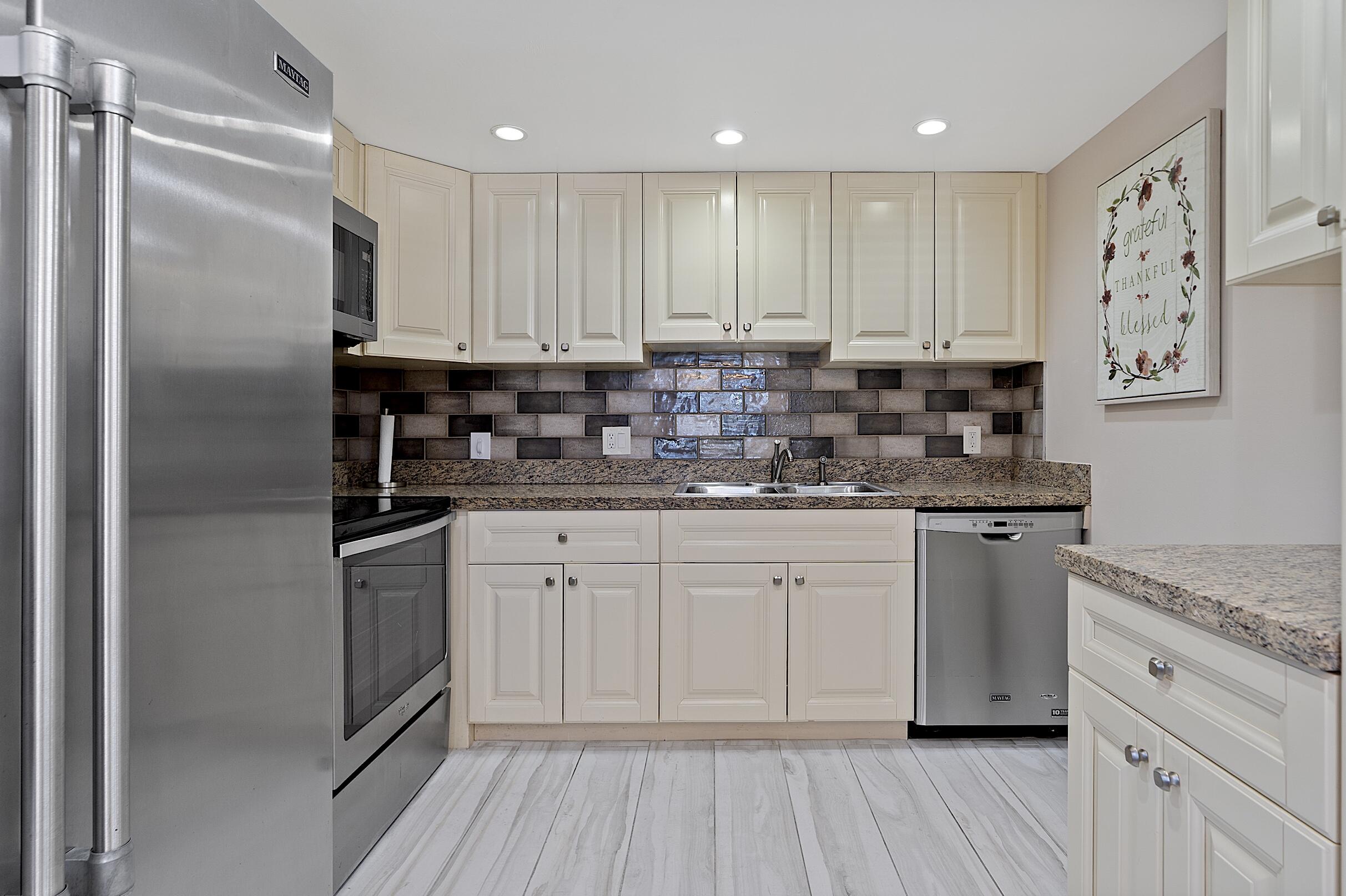 LINCOLN AT CENTURY VILLAGE CONDO - Residential Lease
