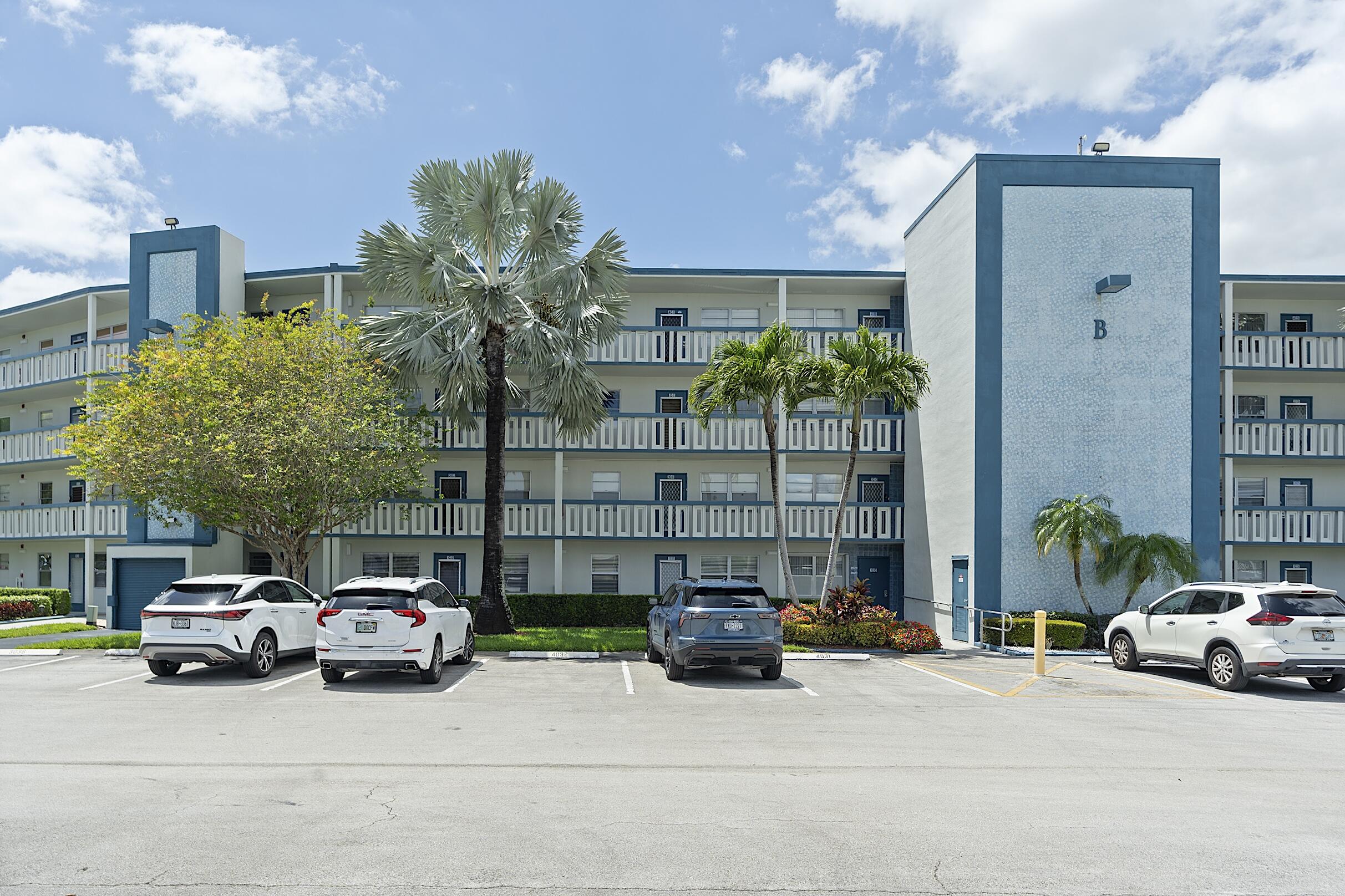 LINCOLN AT CENTURY VILLAGE CONDO - Residential Lease