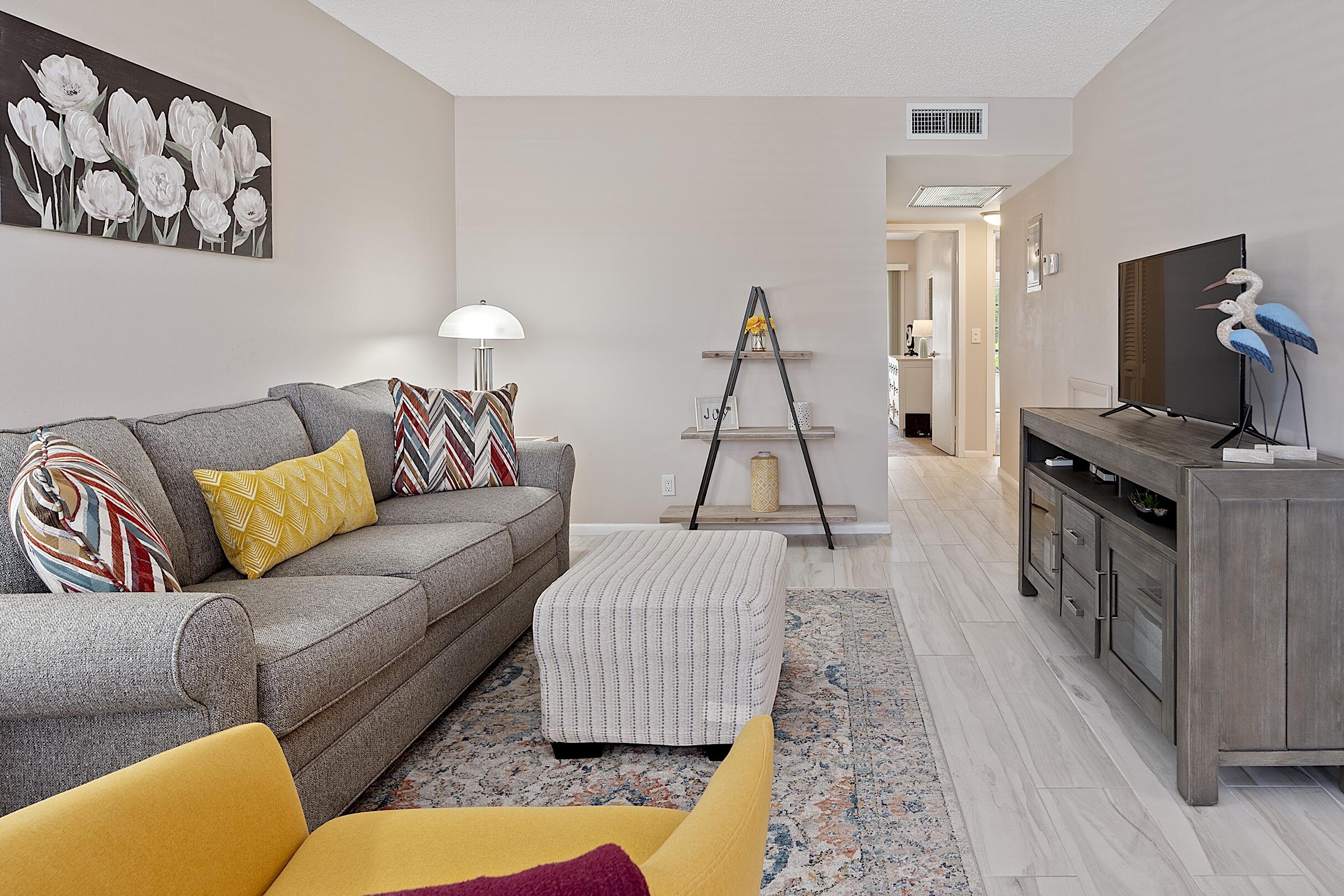 LINCOLN AT CENTURY VILLAGE CONDO - Residential Lease