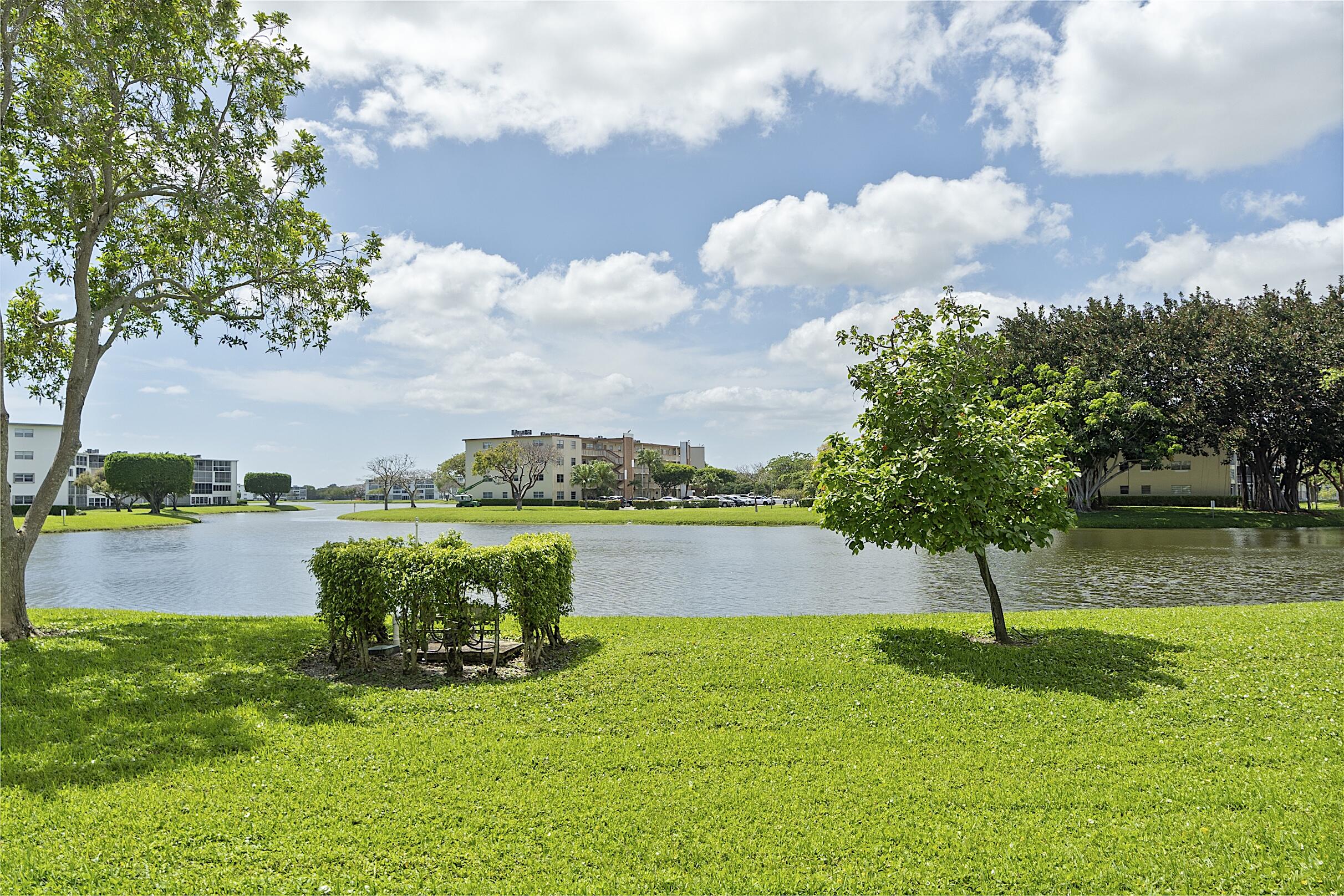 LINCOLN AT CENTURY VILLAGE CONDO - Residential Lease