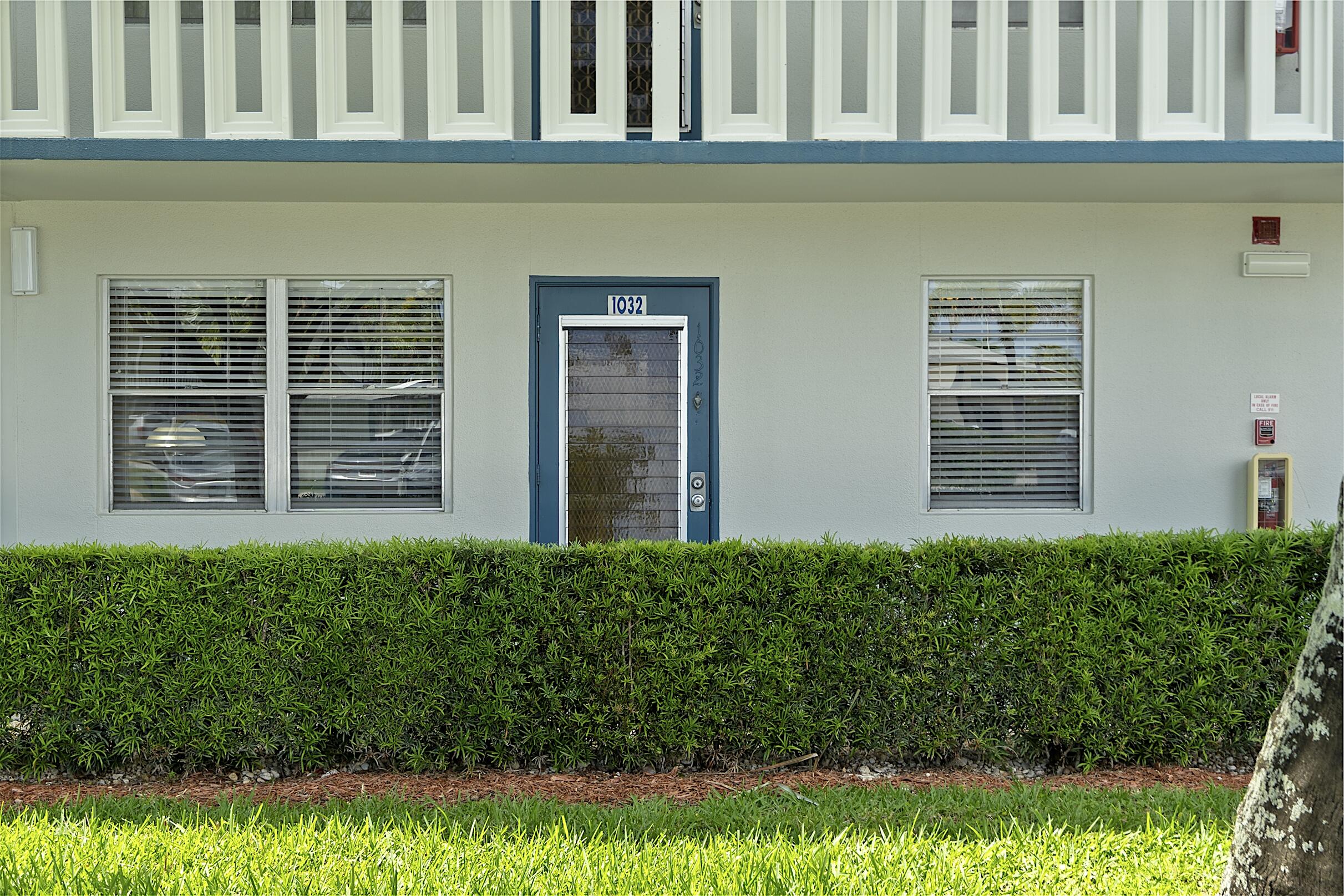 LINCOLN AT CENTURY VILLAGE CONDO - Residential Lease
