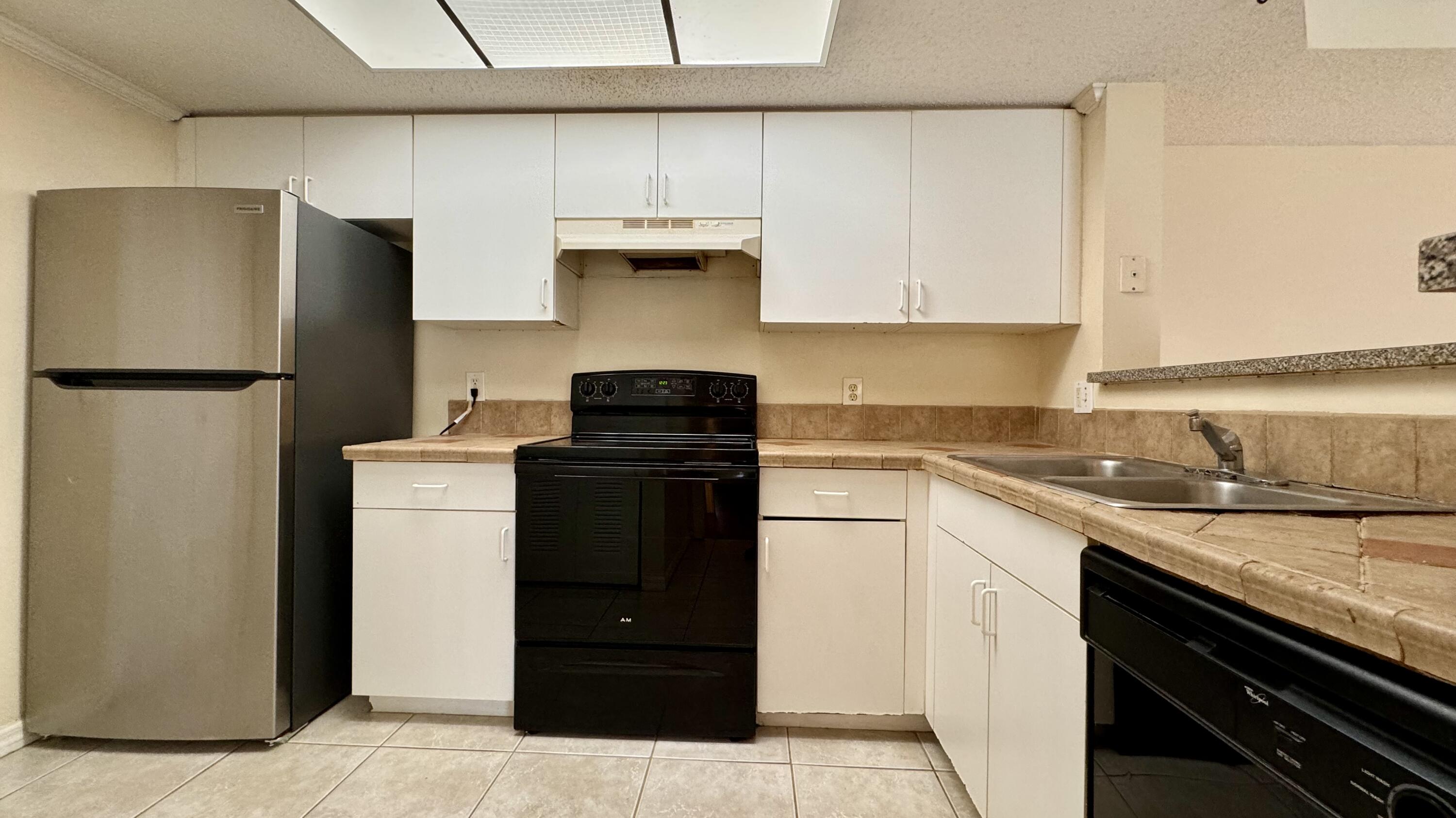 5055 Wiles Road 206