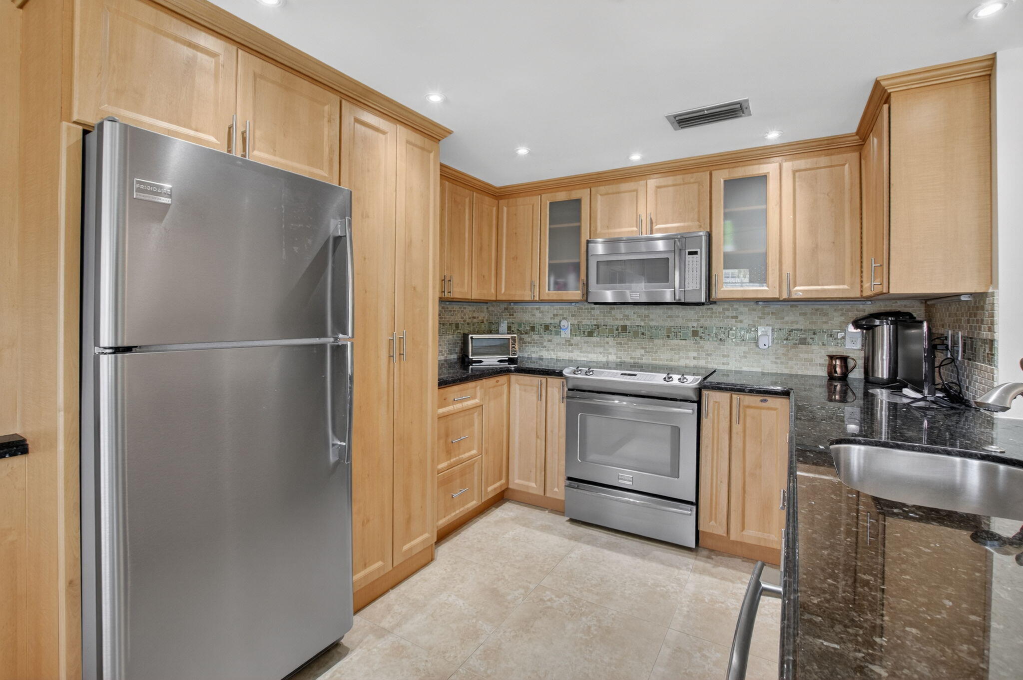 YARMOUTH AT CENTURY VILLAGE CONDO - Residential