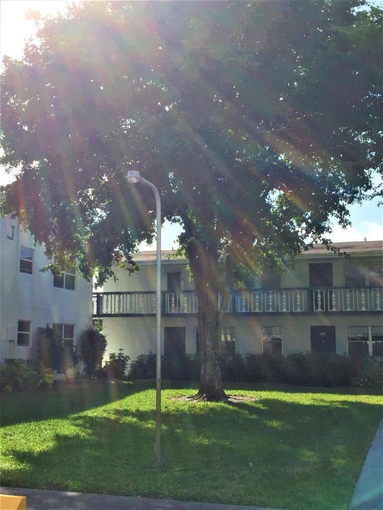Photo of 237 Sheffield J, West Palm Beach, FL 33417 (MLS # B26081257)