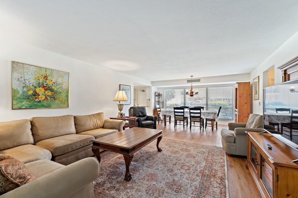 Photo of 22 SE Turtle Creek Drive #B, Jupiter, FL 33469 (MLS # R11088479)