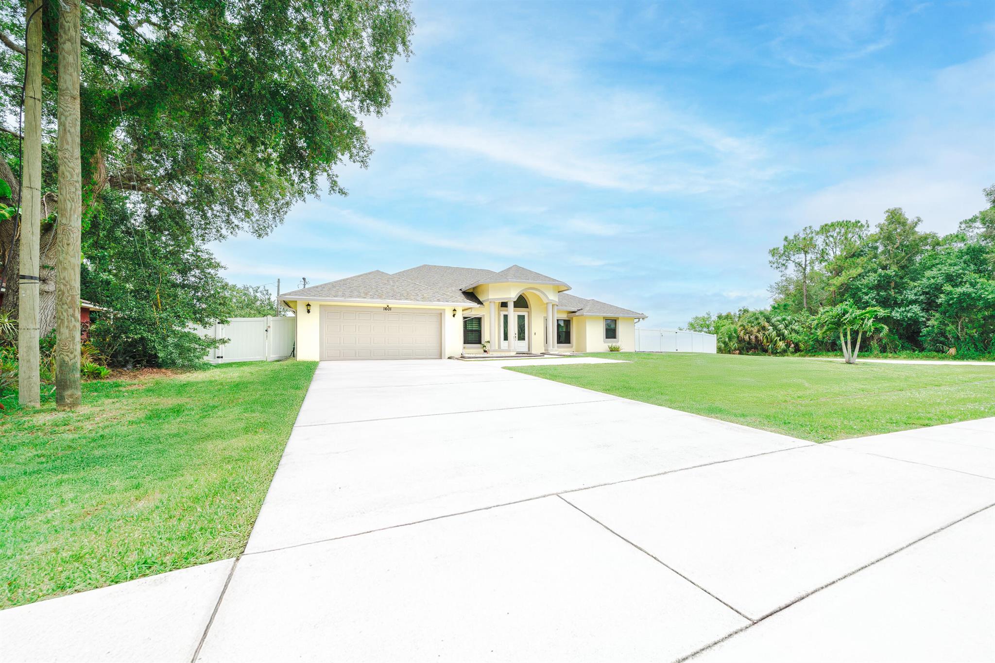 PORT ST LUCIE SECTION 8 - Residential