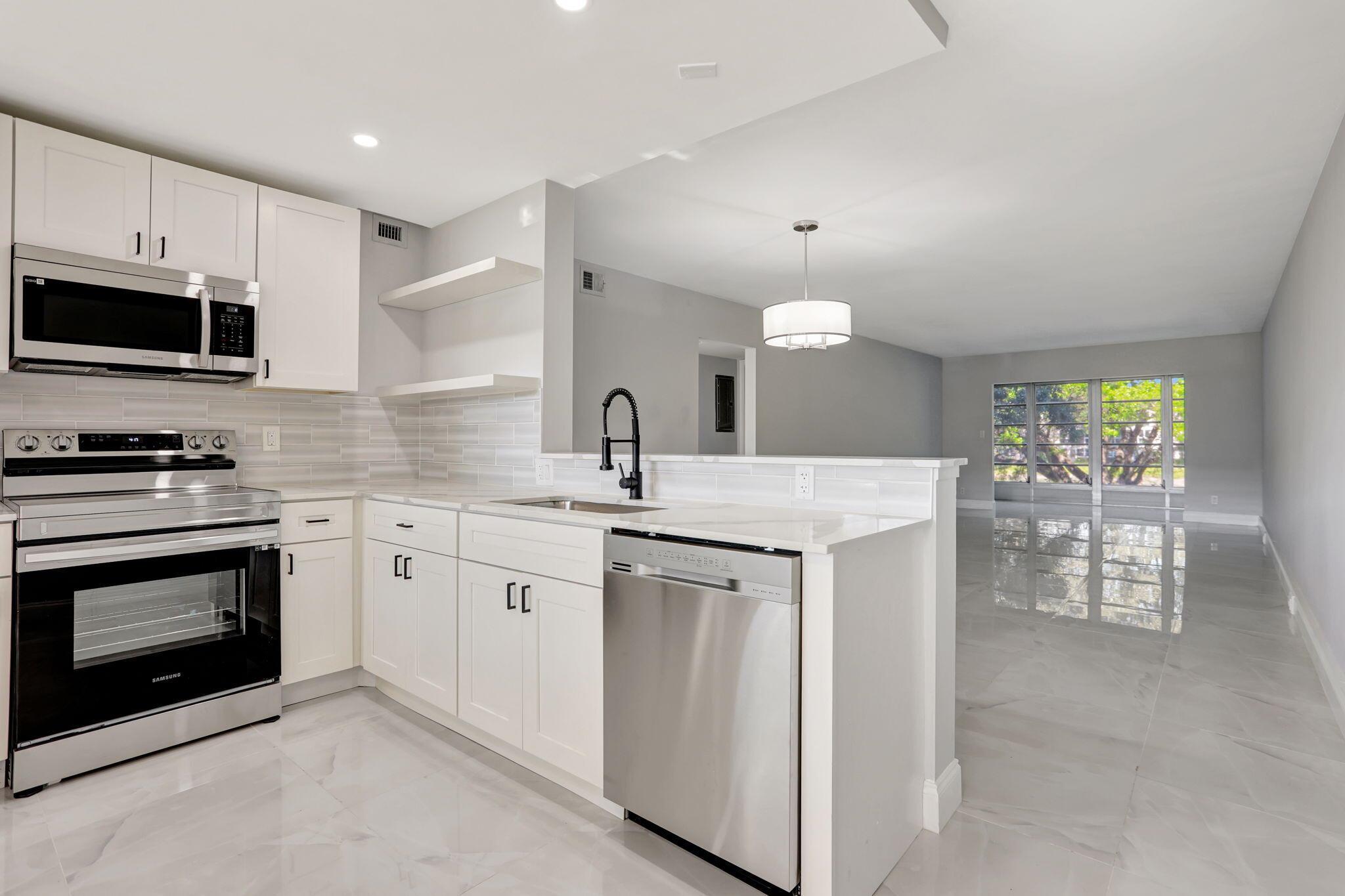 2202 Lucaya Bend G2
