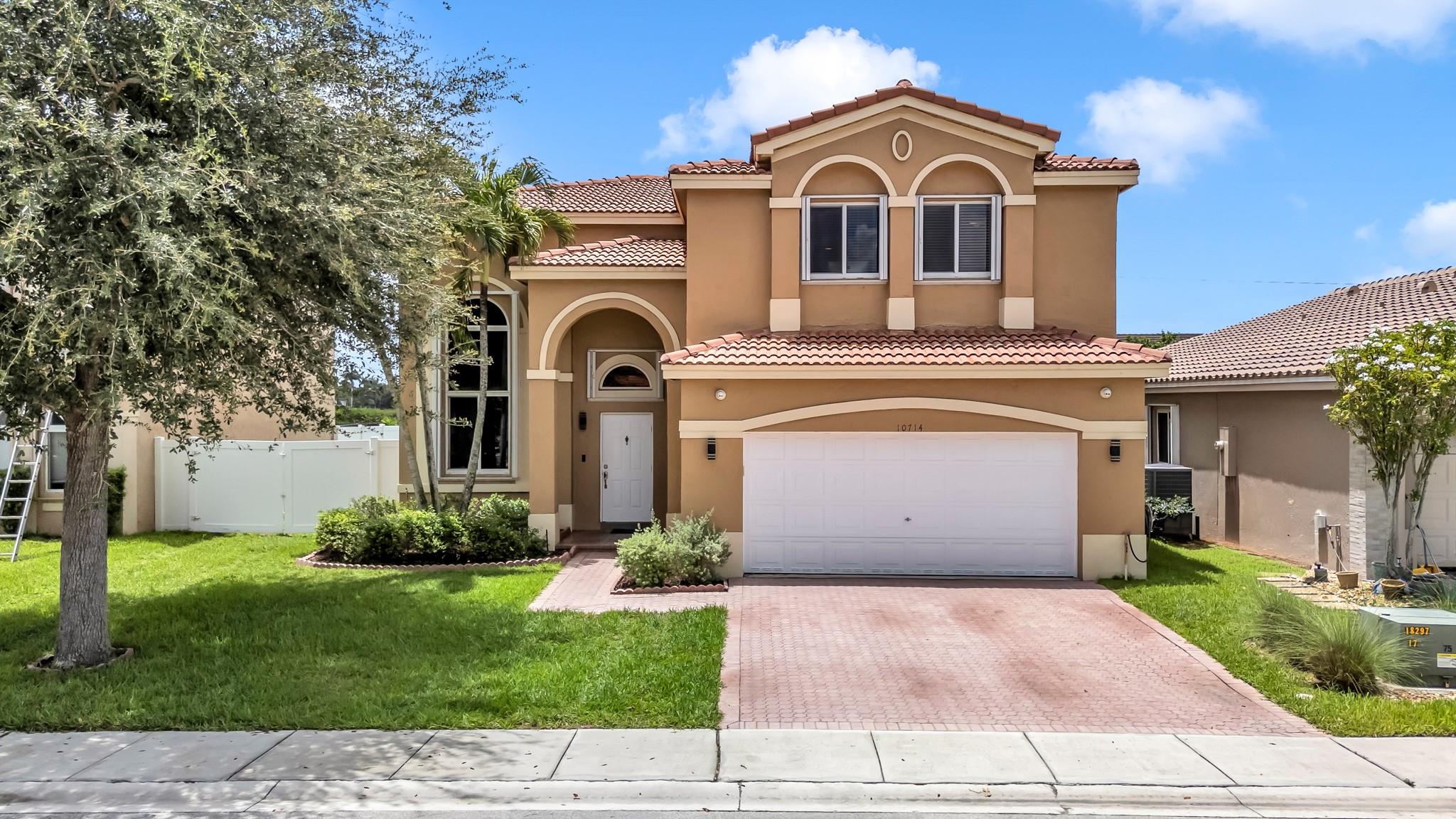 10714 SW 17th Pl